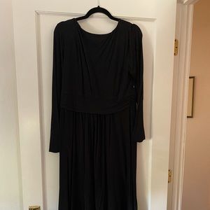 Biden knit dress, midi length with long sleeves & pockets.